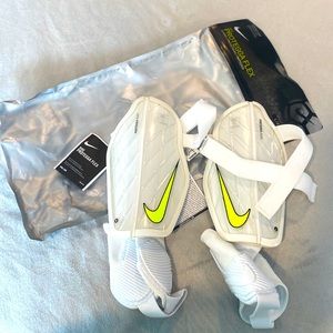 NIKE PROTEGGA FLEX  L